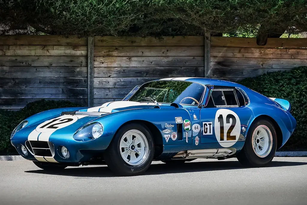 Легендарный Shelby Cobra Daytona стал самым дорогим американским авто в истории